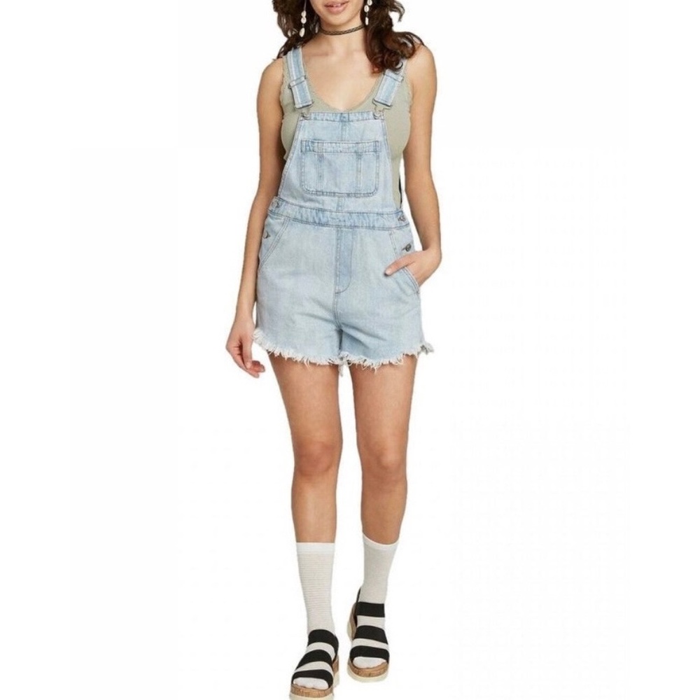 Wild Fable | Factory Distressed Perfect Light Wash Vintage Worn-In Shortalls